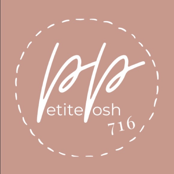 petiteposh716
